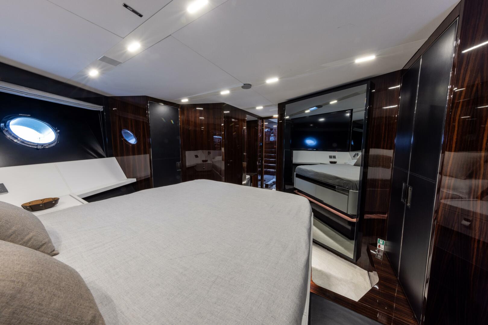 FERRETTI GROUP TRADE 88ft Riva Yacht For Sale