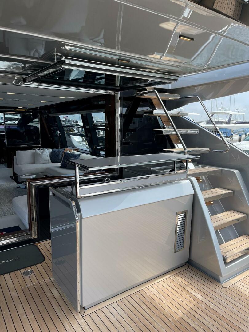 FERRETTI GROUP TRADE 88ft Riva Yacht For Sale