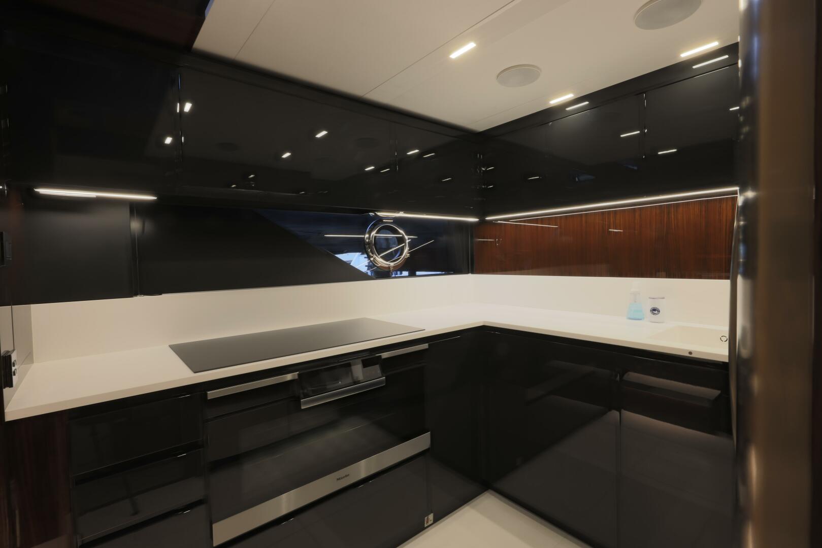 FERRETTI GROUP TRADE 88ft Riva Yacht For Sale