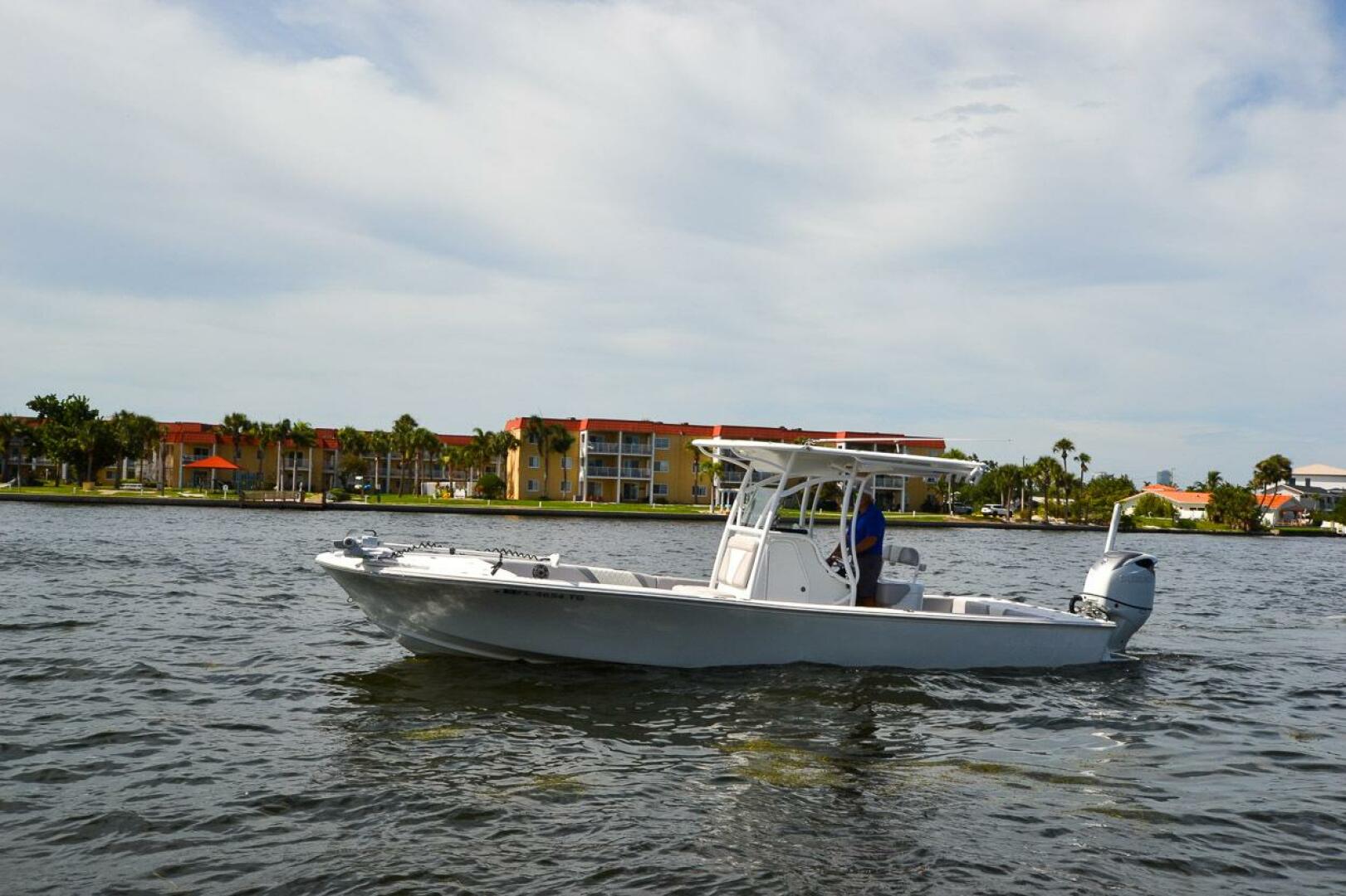 28ft Canyon Bay Yacht For Sale