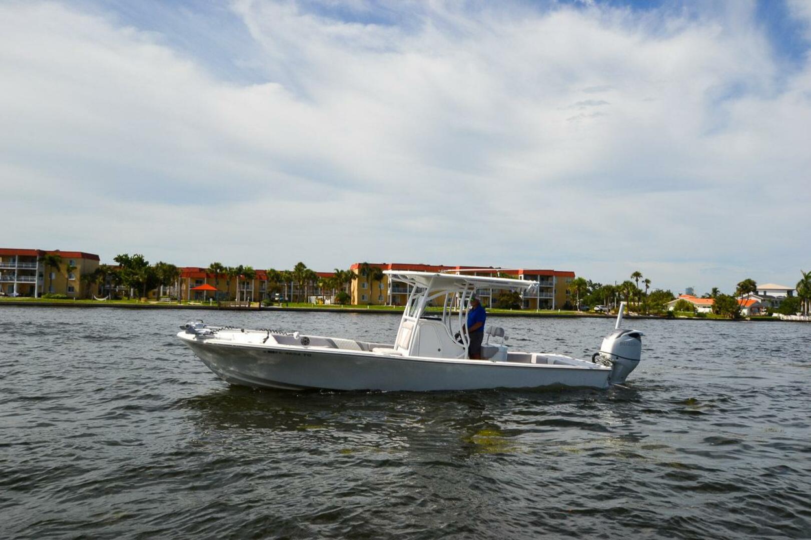 28ft Canyon Bay Yacht For Sale