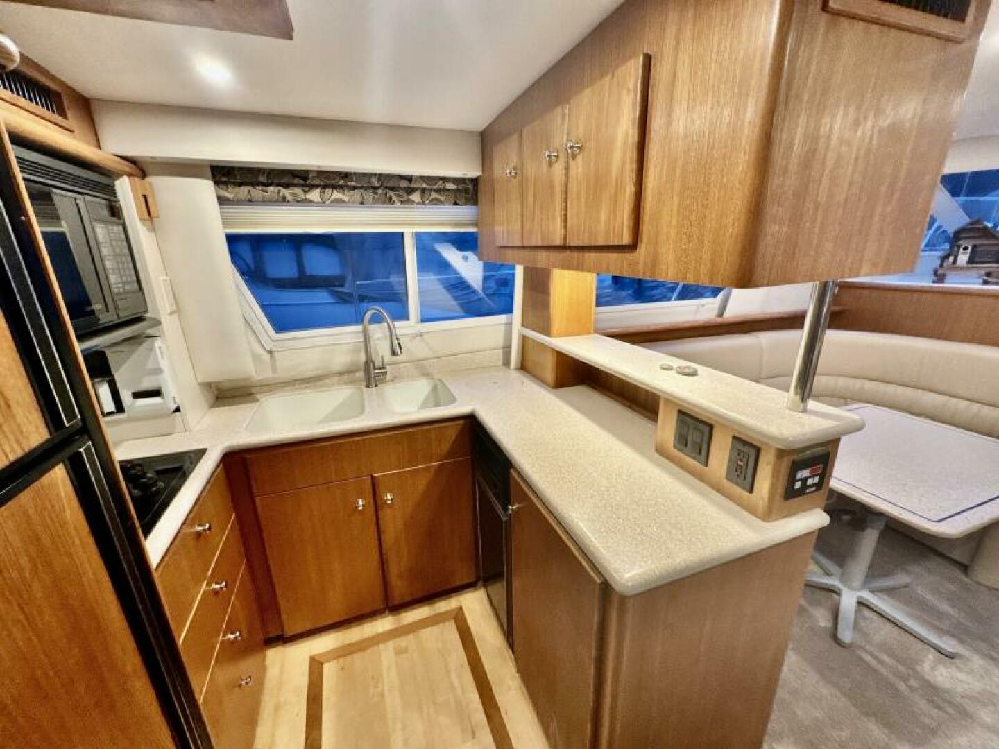 Family Affair IV 50ft Carver Yacht For Sale