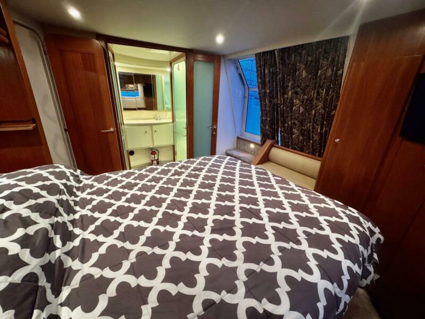 Family Affair IV 50ft Carver Yacht For Sale
