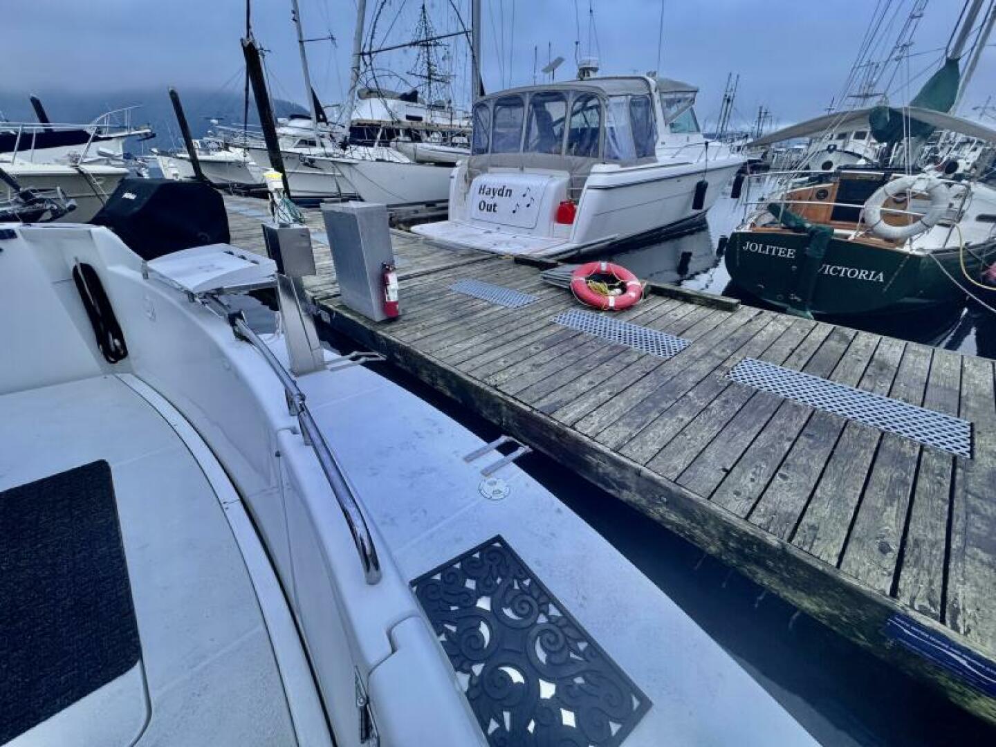 Family Affair IV 50ft Carver Yacht For Sale