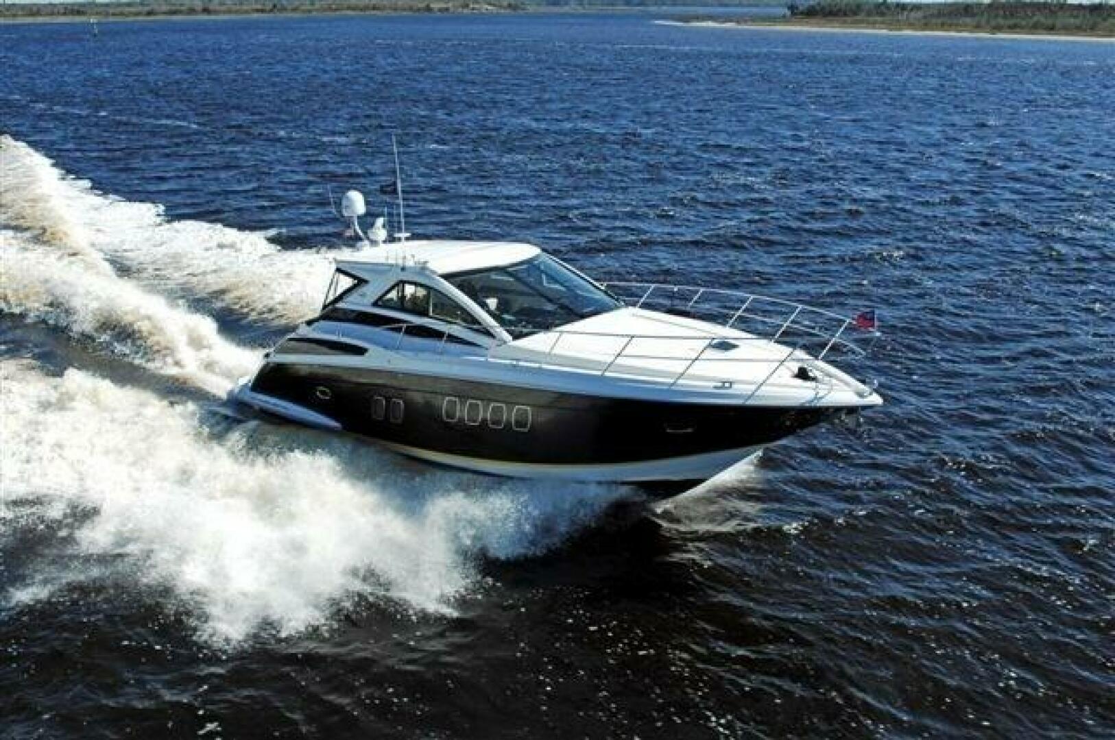 Regal 52 Sport Coupe - Profile