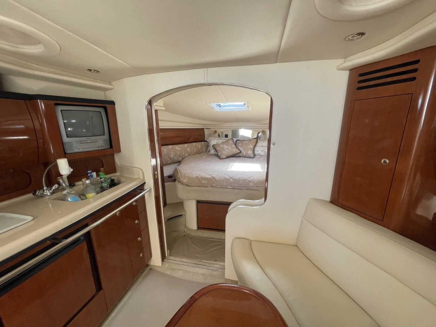 Liquidated 36ft Sea Ray Yacht For Sale
