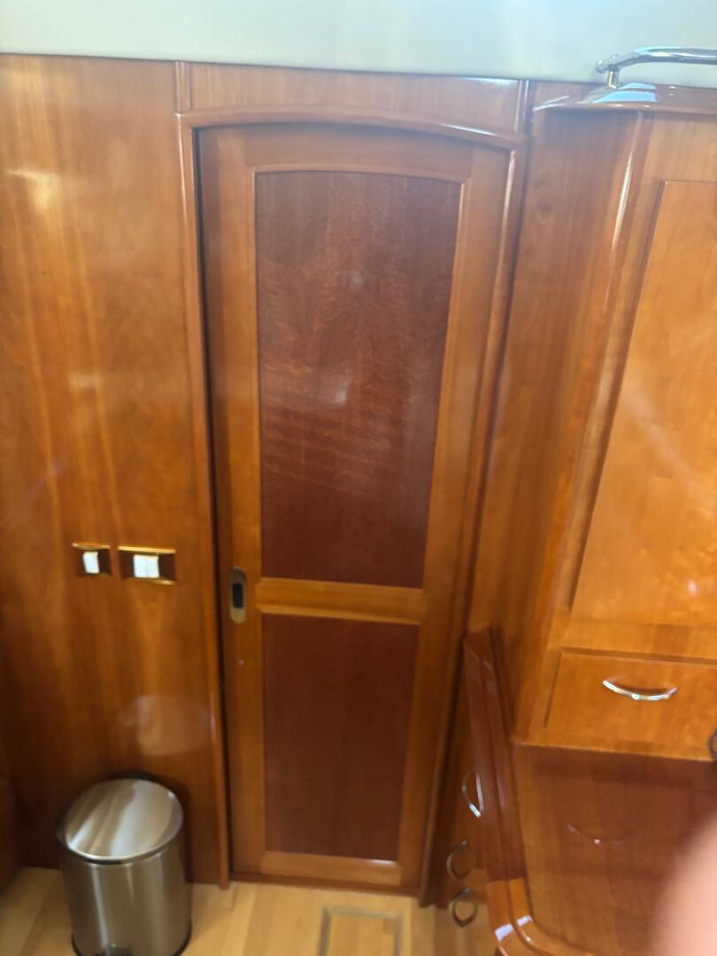 44ft Carver Yacht For Sale