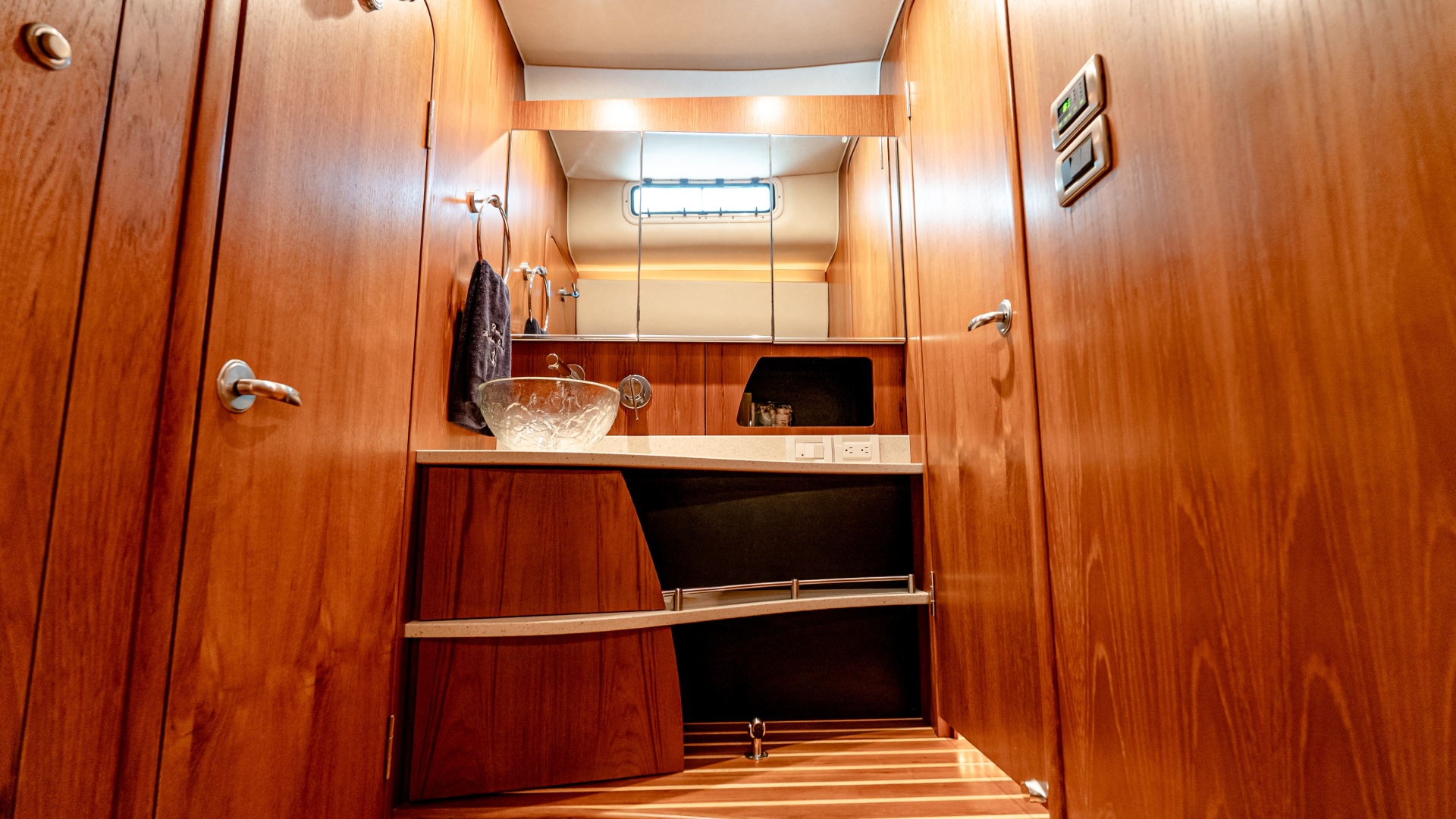 43ft Tiara Yachts Yacht For Sale