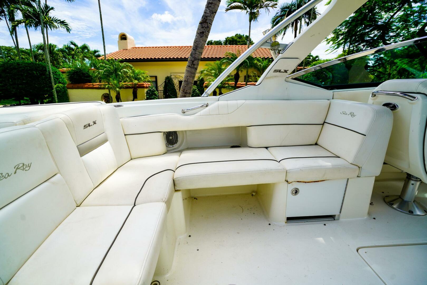 27ft Sea Ray Yacht For Sale