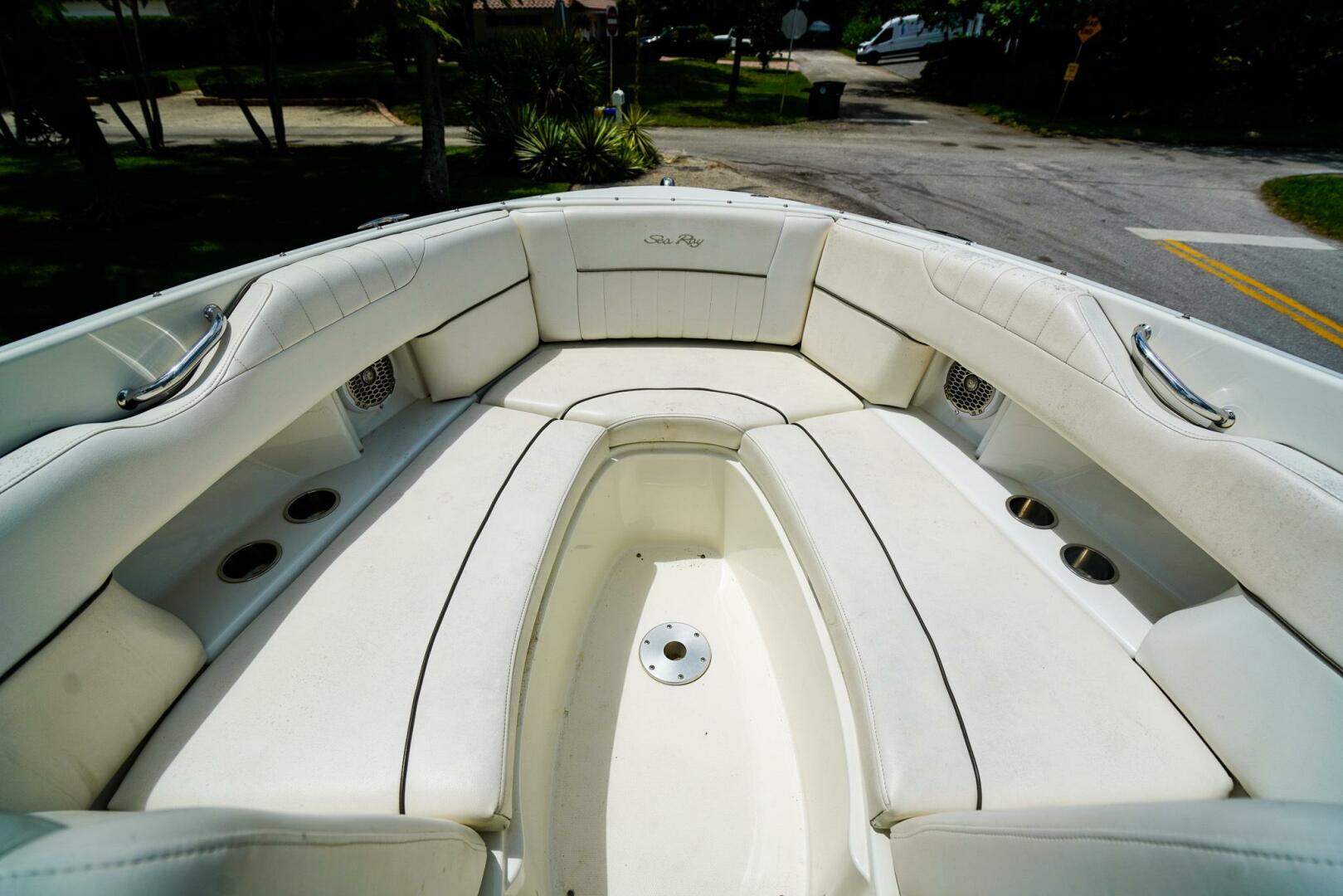 27ft Sea Ray Yacht For Sale