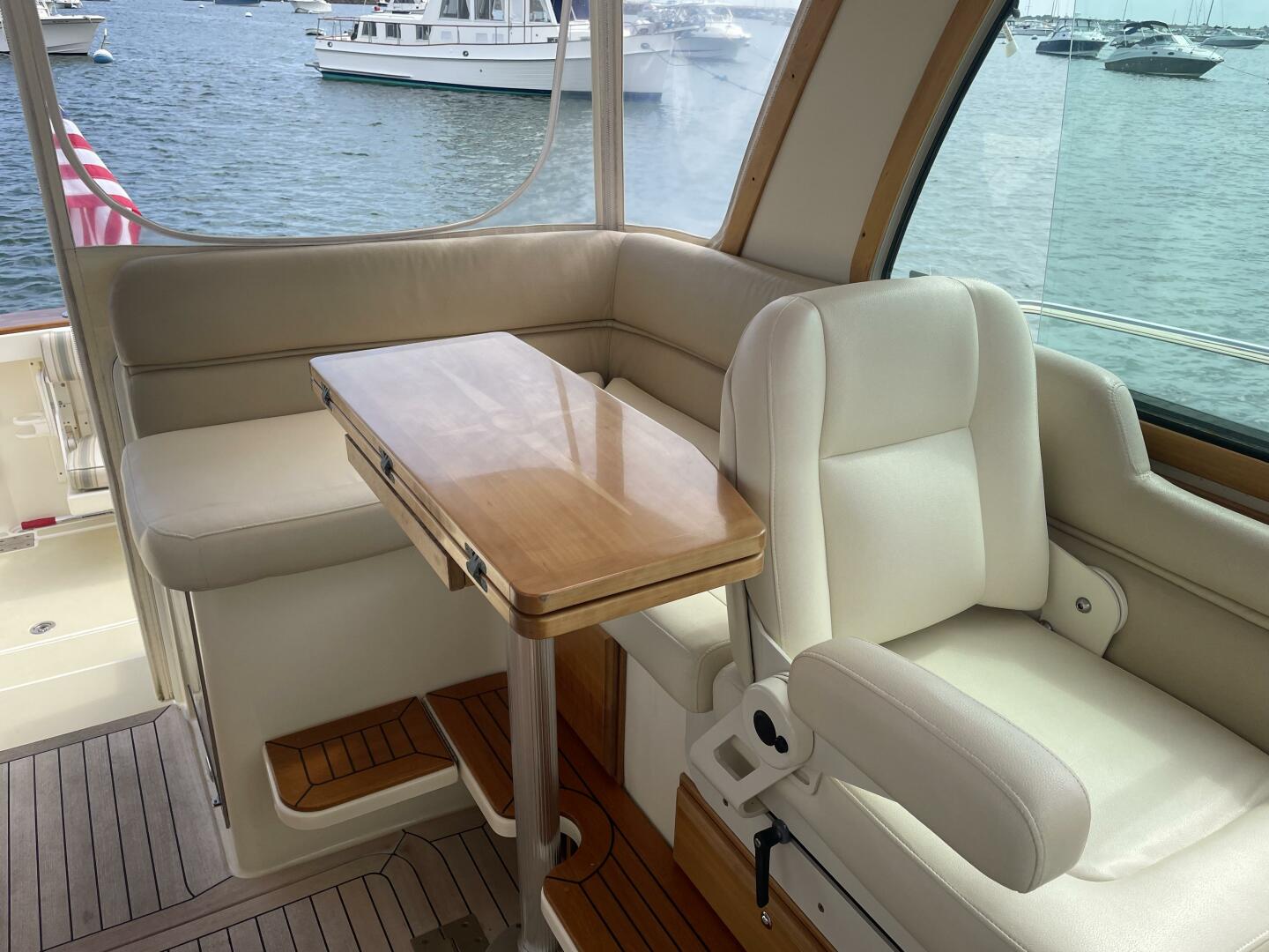 Helm Deck L Shaped Sofa & Table