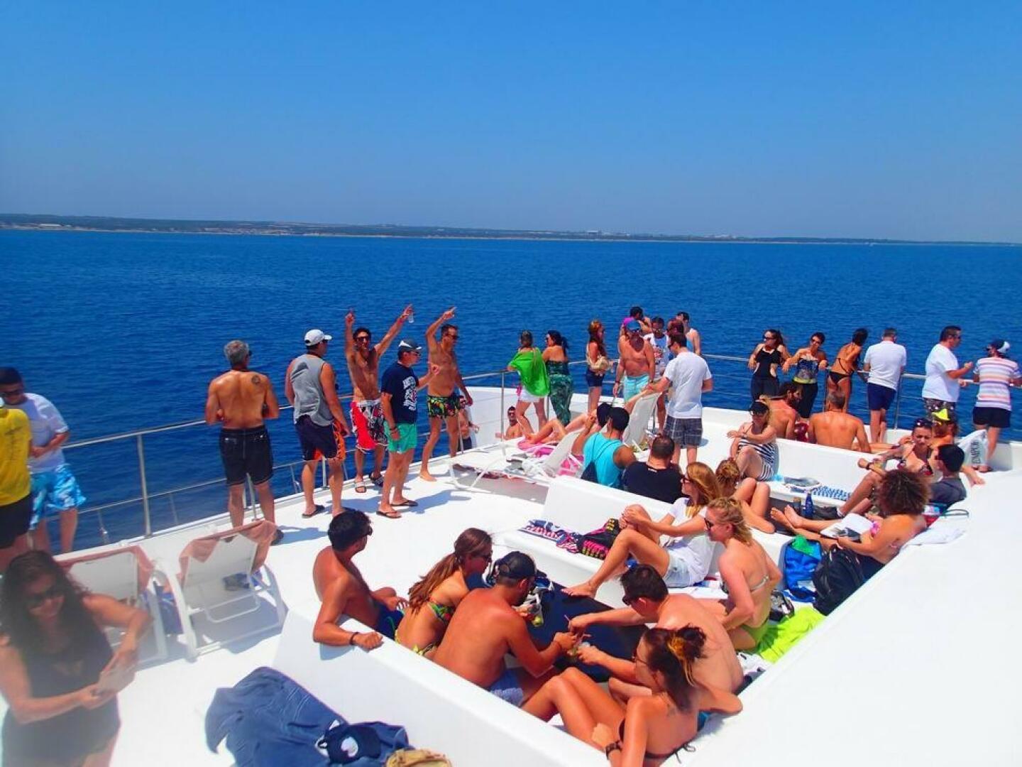 102ft Custom Yacht For Sale