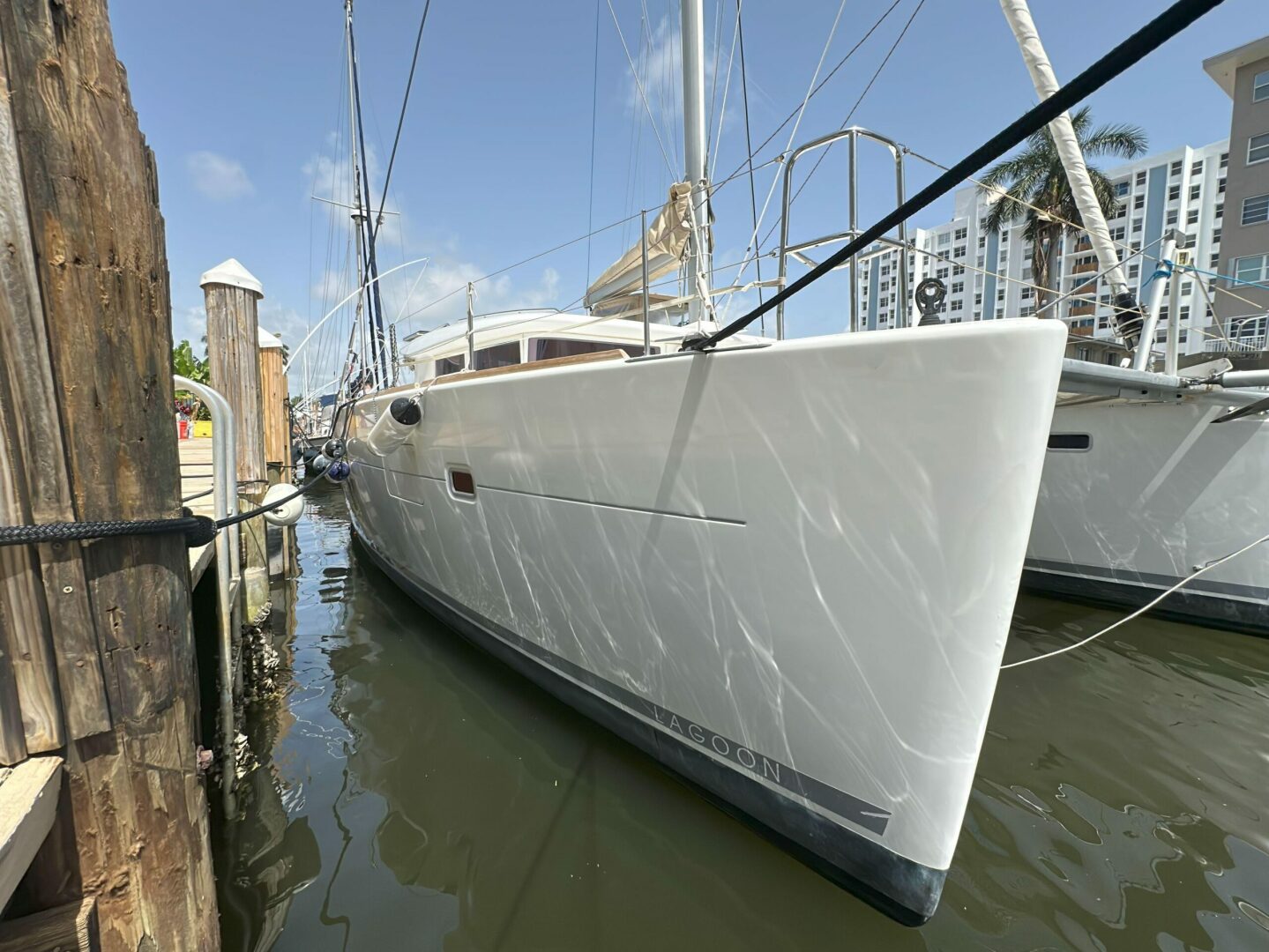 2012-lagoon-400-sail-9878984-20250721095504430-1.jpg