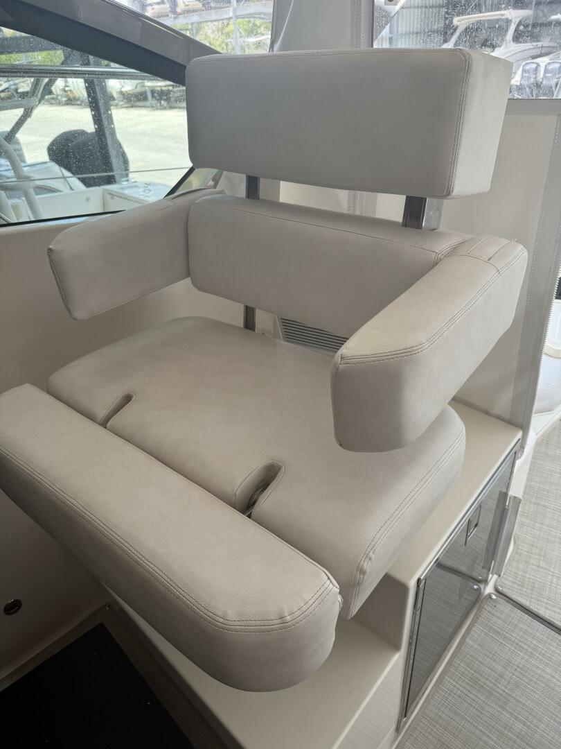 41ft Pursuit Yacht For Sale