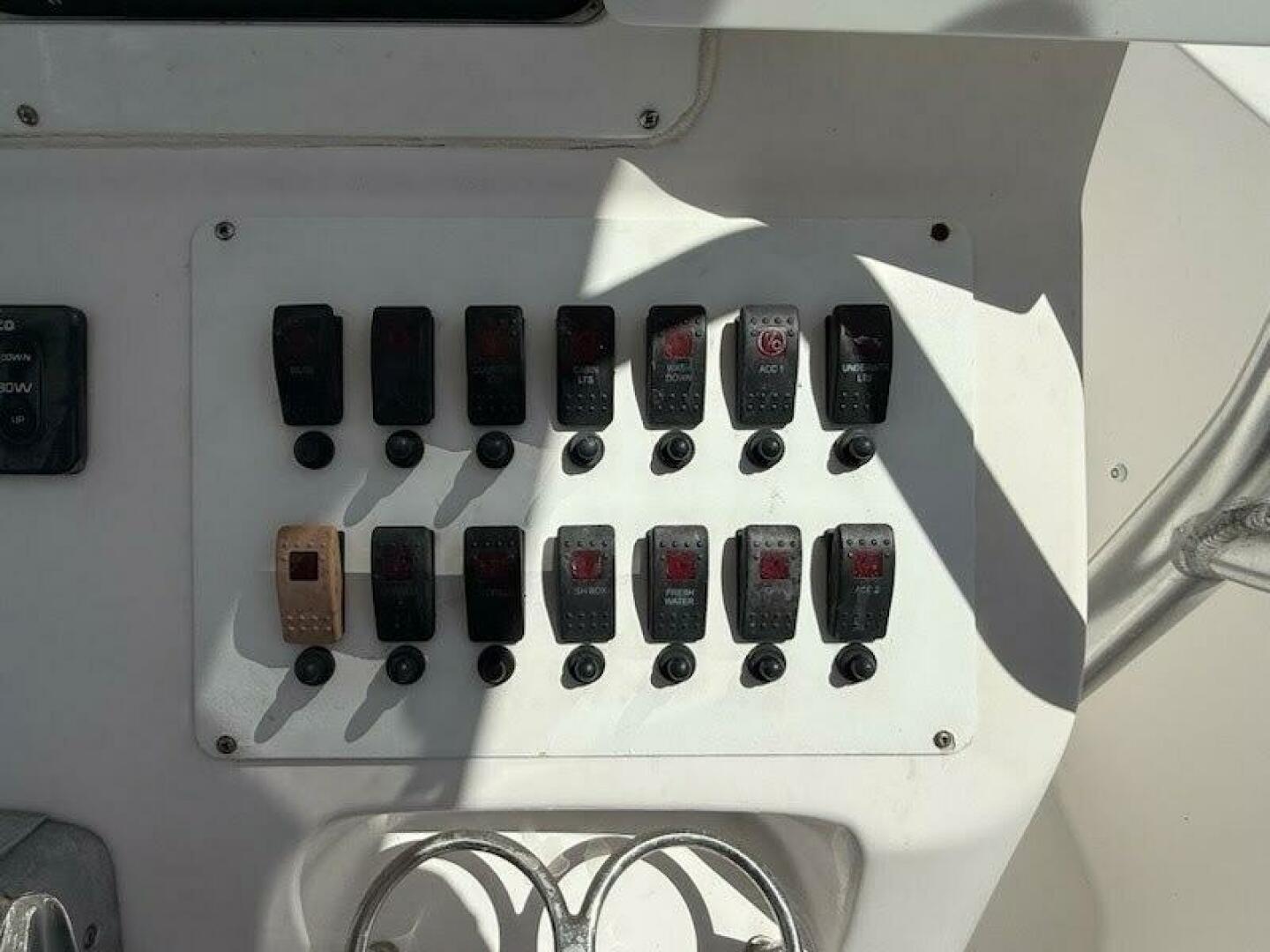 2007 Pro-Line 29 Super Sport Main Switch Panel