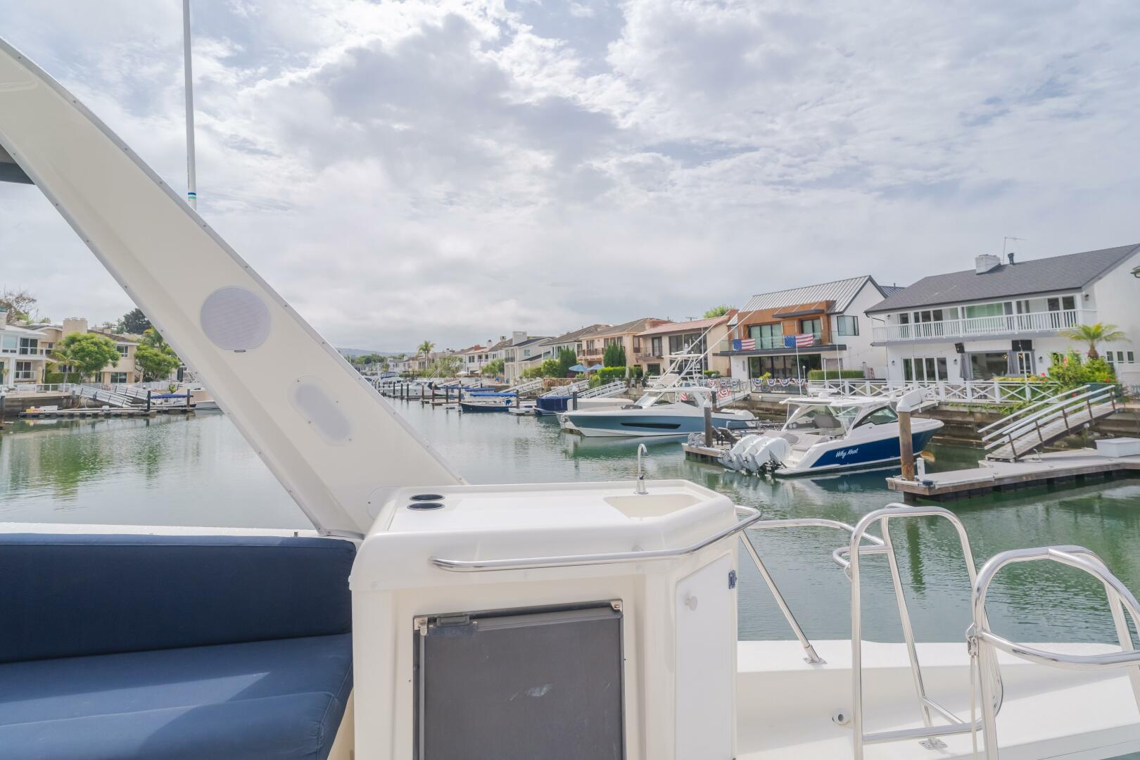 COFFEY TO COCKTAILS II 47ft Bayliner Yacht For Sale