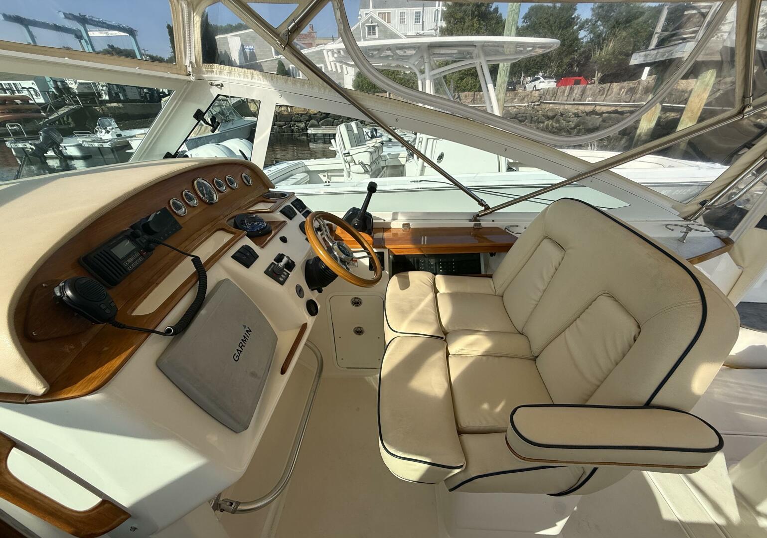 Summer Salt  29ft Hunt Yachts Yacht For Sale