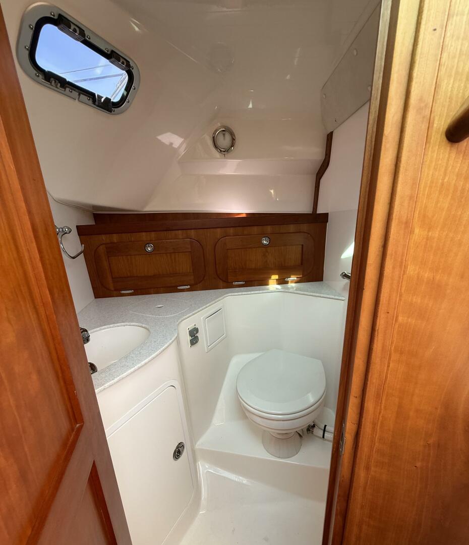 Summer Salt  29ft Hunt Yachts Yacht For Sale