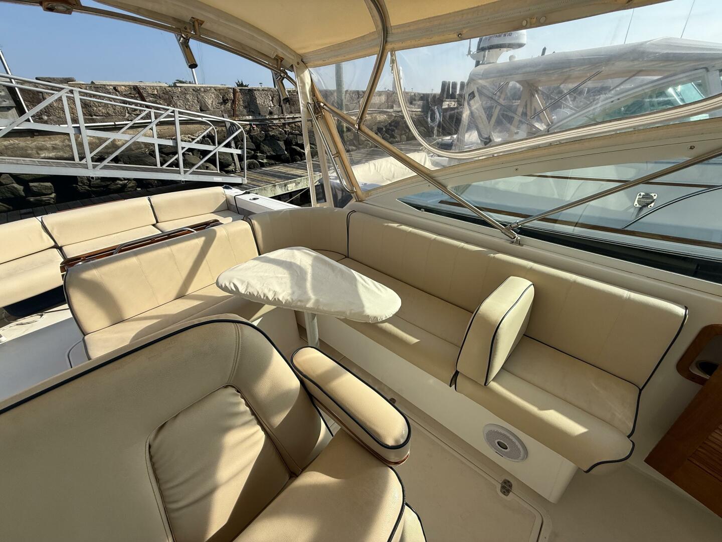 Summer Salt  29ft Hunt Yachts Yacht For Sale