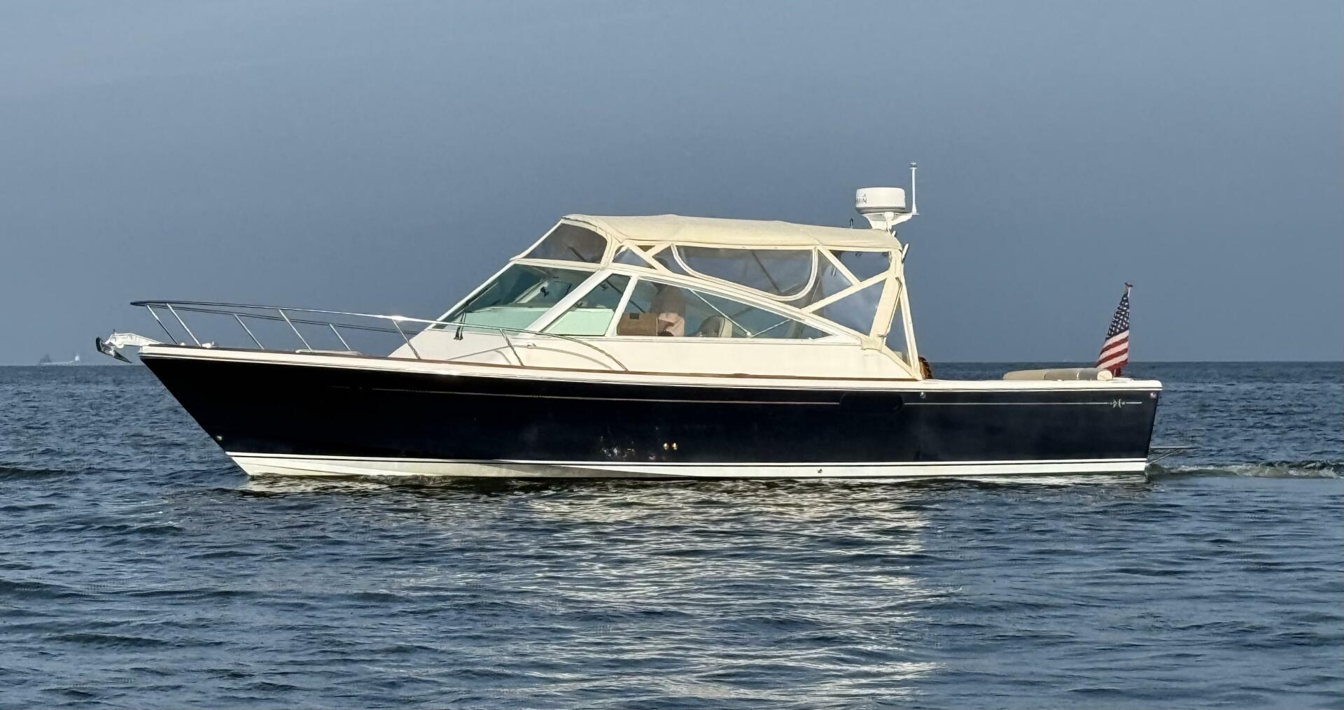 Summer Salt  29ft Hunt Yachts Yacht For Sale