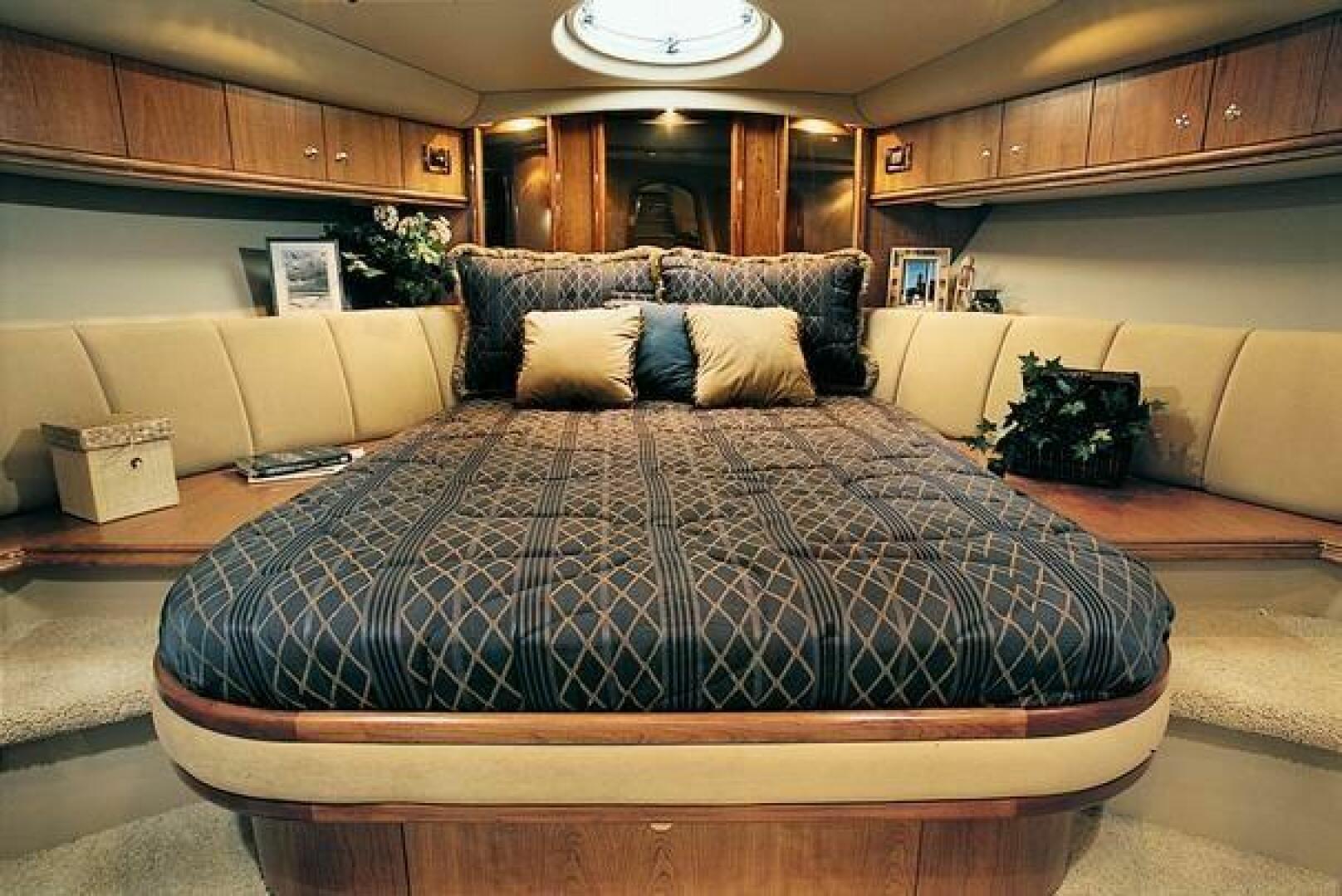 44ft Cruisers Yachts Yacht For Sale