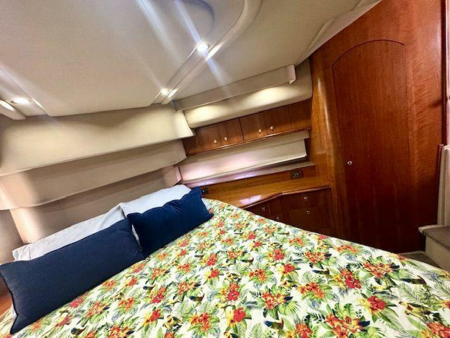 44ft Cruisers Yachts Yacht For Sale