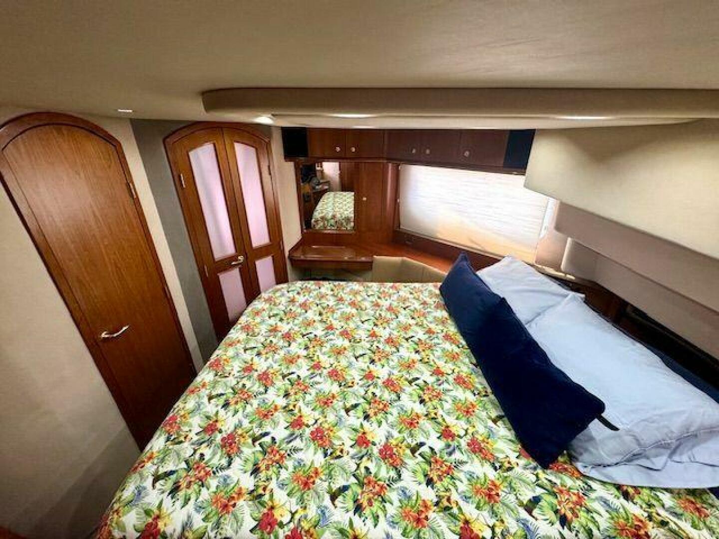 44ft Cruisers Yachts Yacht For Sale