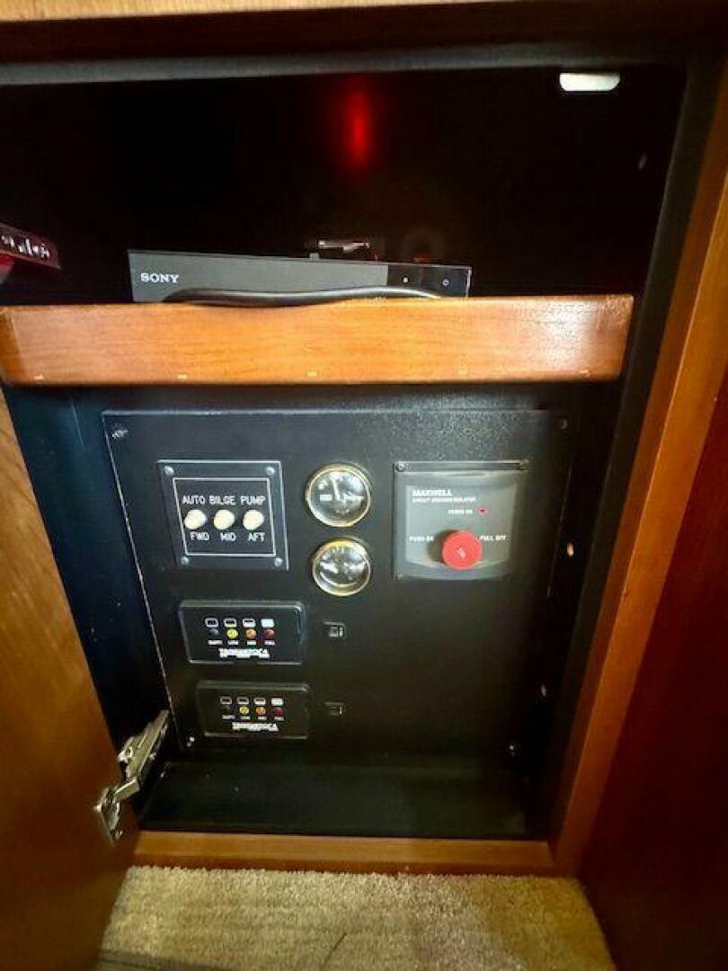 44ft Cruisers Yachts Yacht For Sale