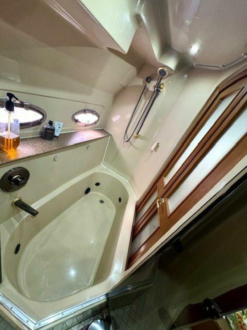 44ft Cruisers Yachts Yacht For Sale