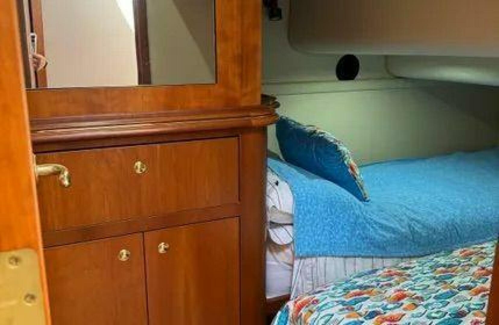 44ft Cruisers Yachts Yacht For Sale
