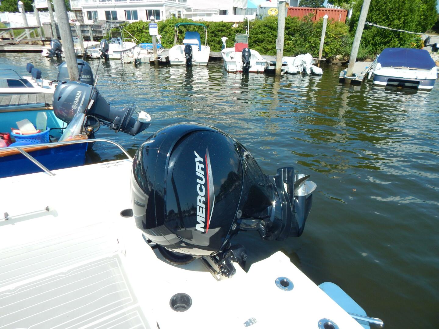 Czech Mate 19ft Boston Whaler Yacht For Sale