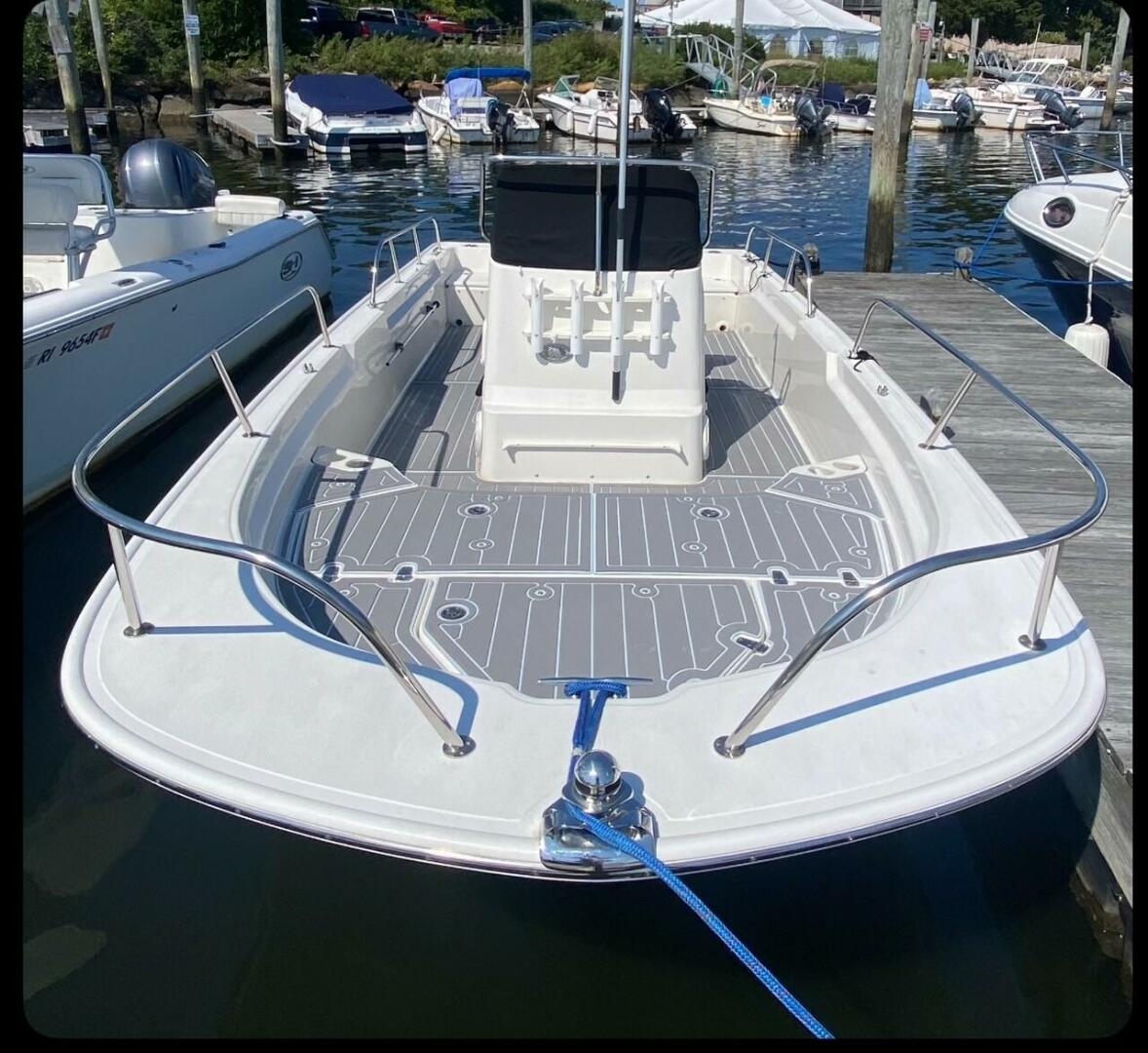 Czech Mate 19ft Boston Whaler Yacht For Sale