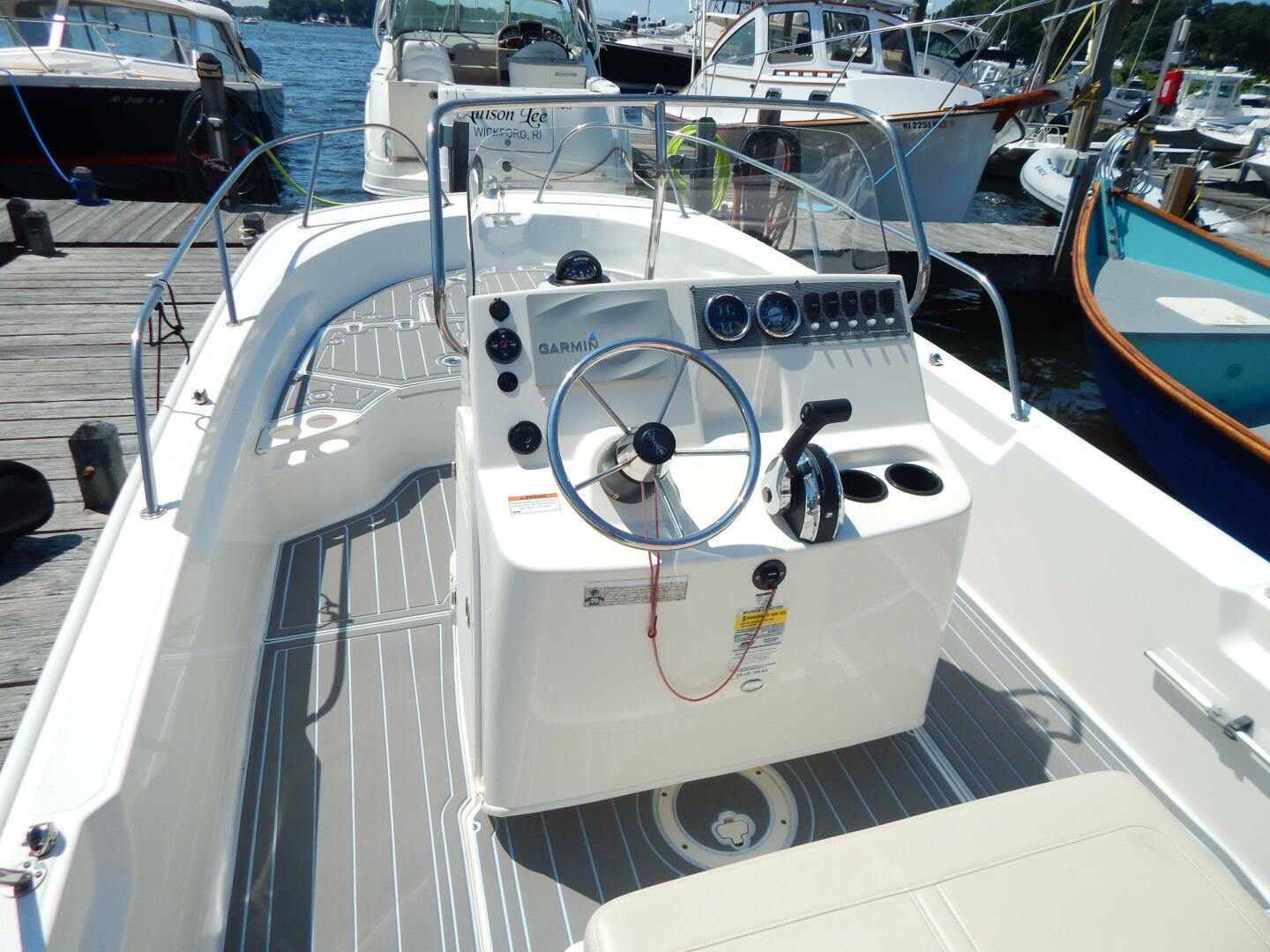 Czech Mate 19ft Boston Whaler Yacht For Sale