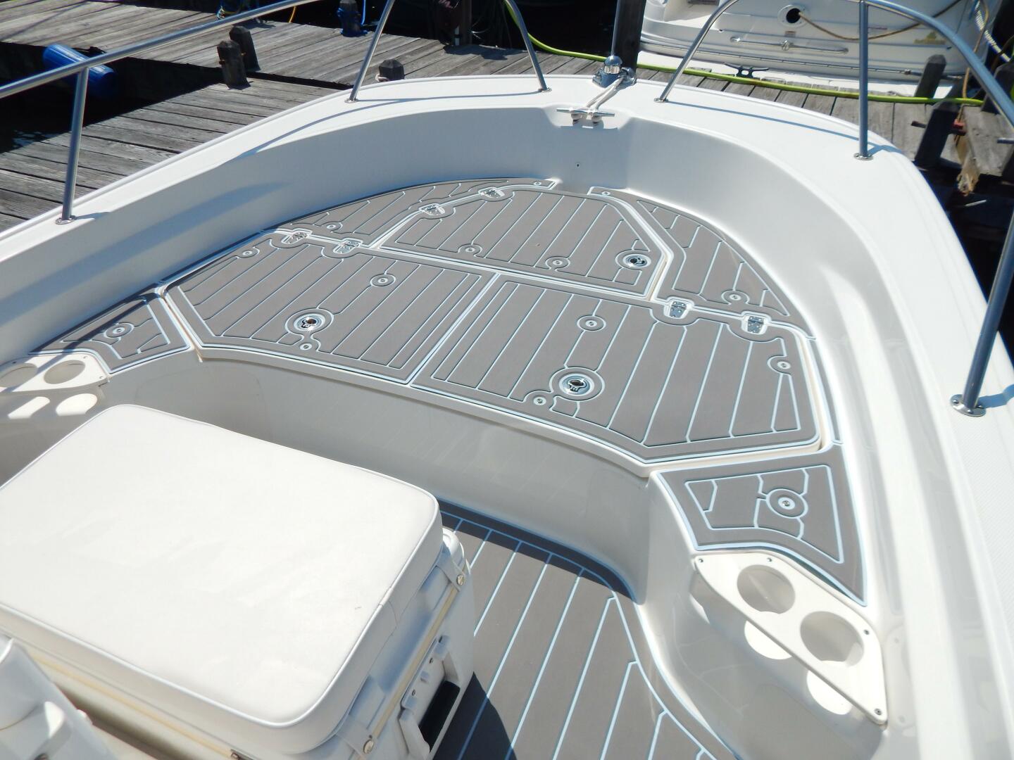 Czech Mate 19ft Boston Whaler Yacht For Sale