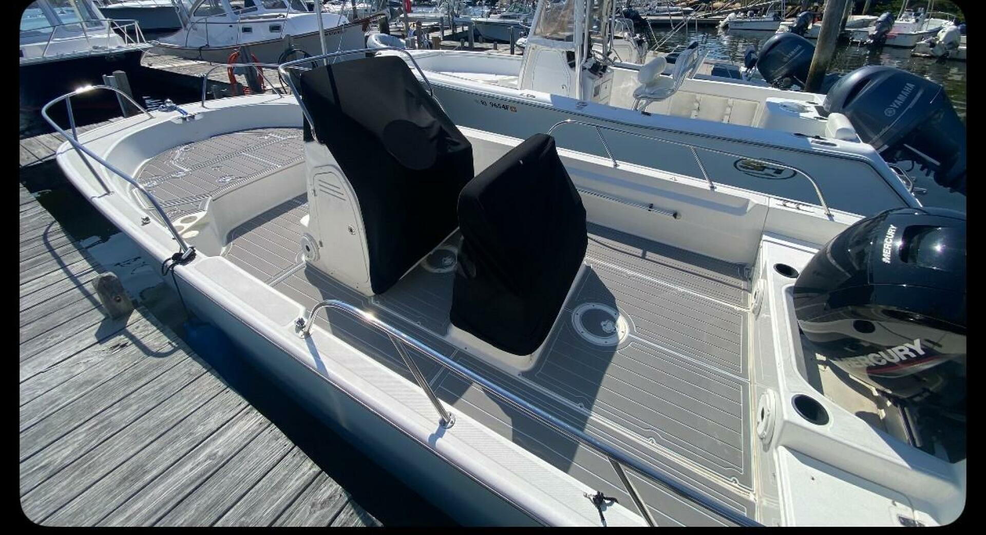 Czech Mate 19ft Boston Whaler Yacht For Sale