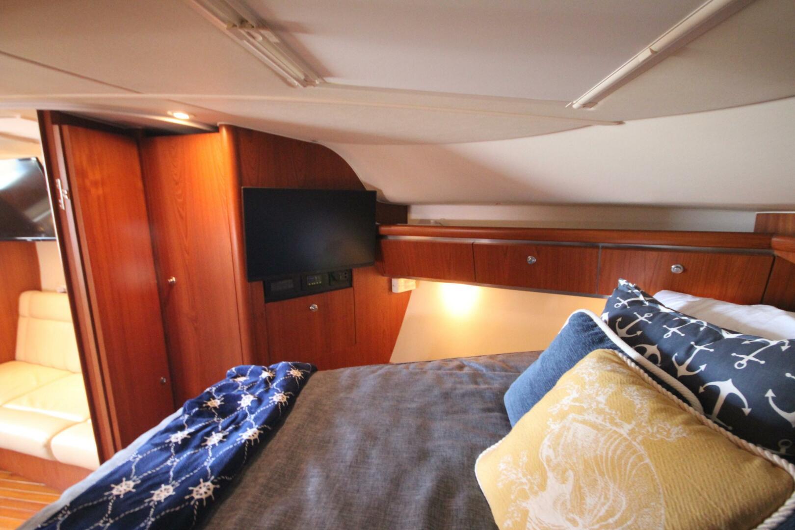 Our Cottage III 36ft Tiara Yachts Yacht For Sale