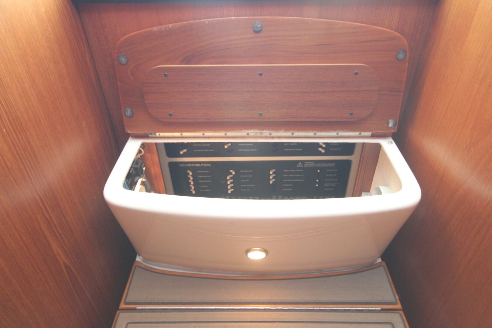 Our Cottage III 36ft Tiara Yachts Yacht For Sale