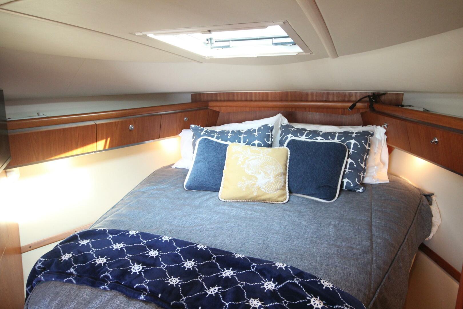 Our Cottage III 36ft Tiara Yachts Yacht For Sale