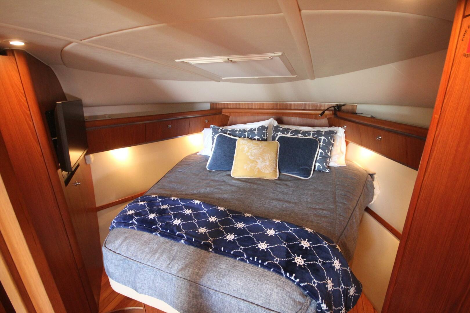 Our Cottage III 36ft Tiara Yachts Yacht For Sale