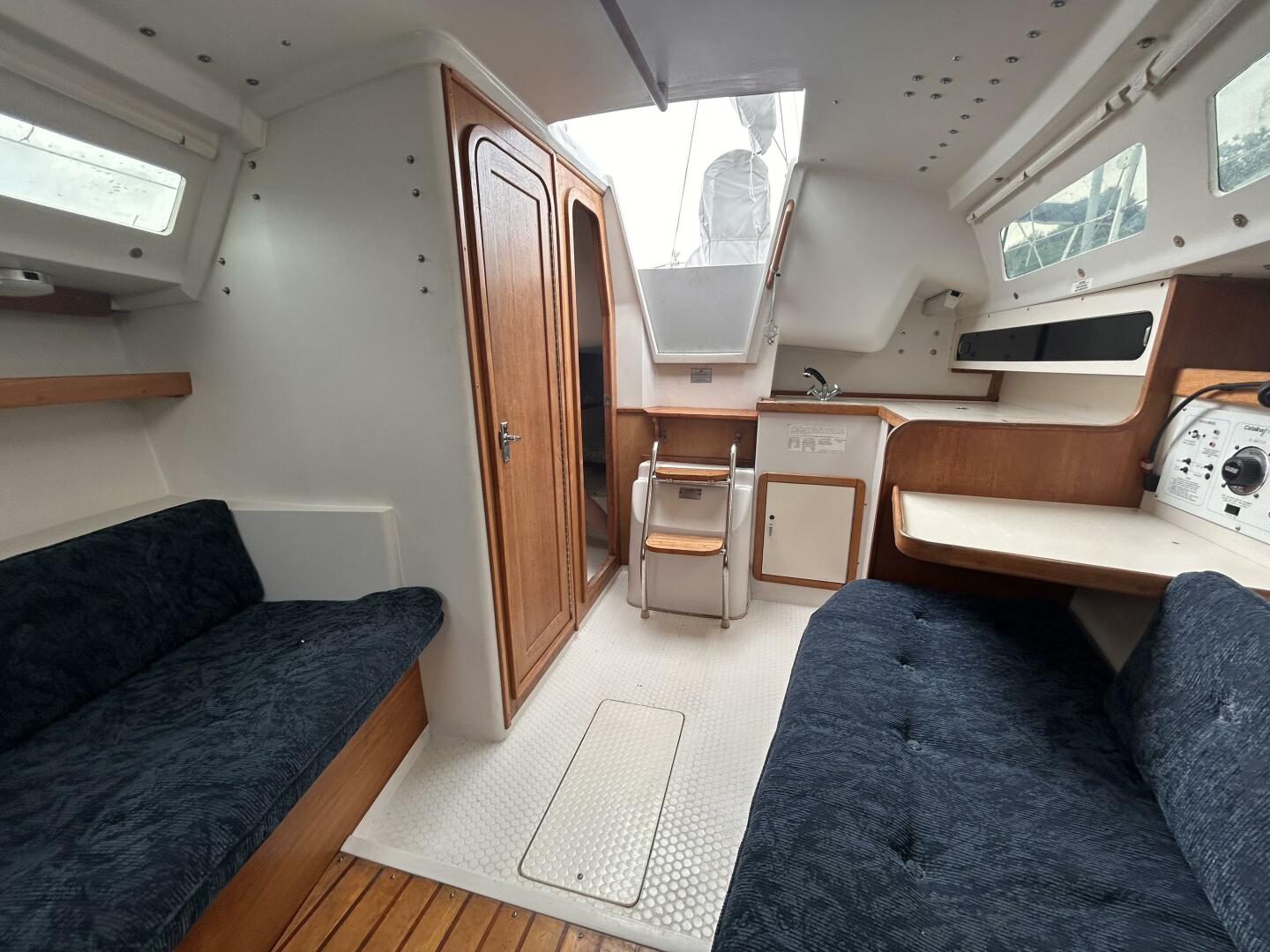 27ft Catalina Yacht For Sale