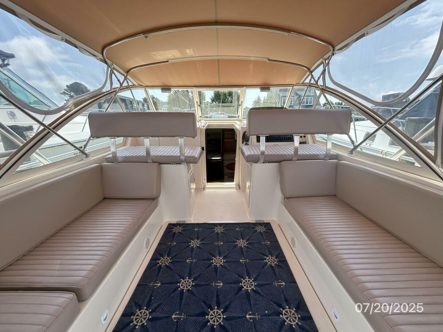 34' Mainship upper deck forward