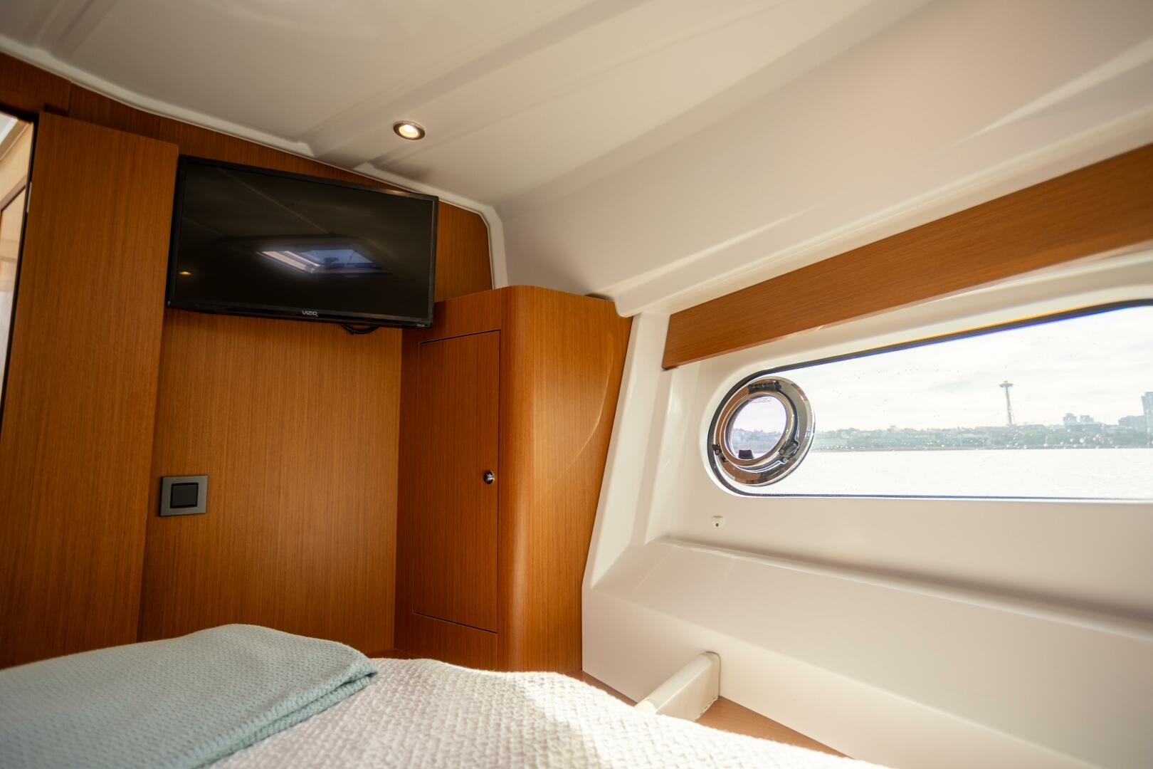 Everything Is Fine 30ft Beneteau Yacht For Sale
