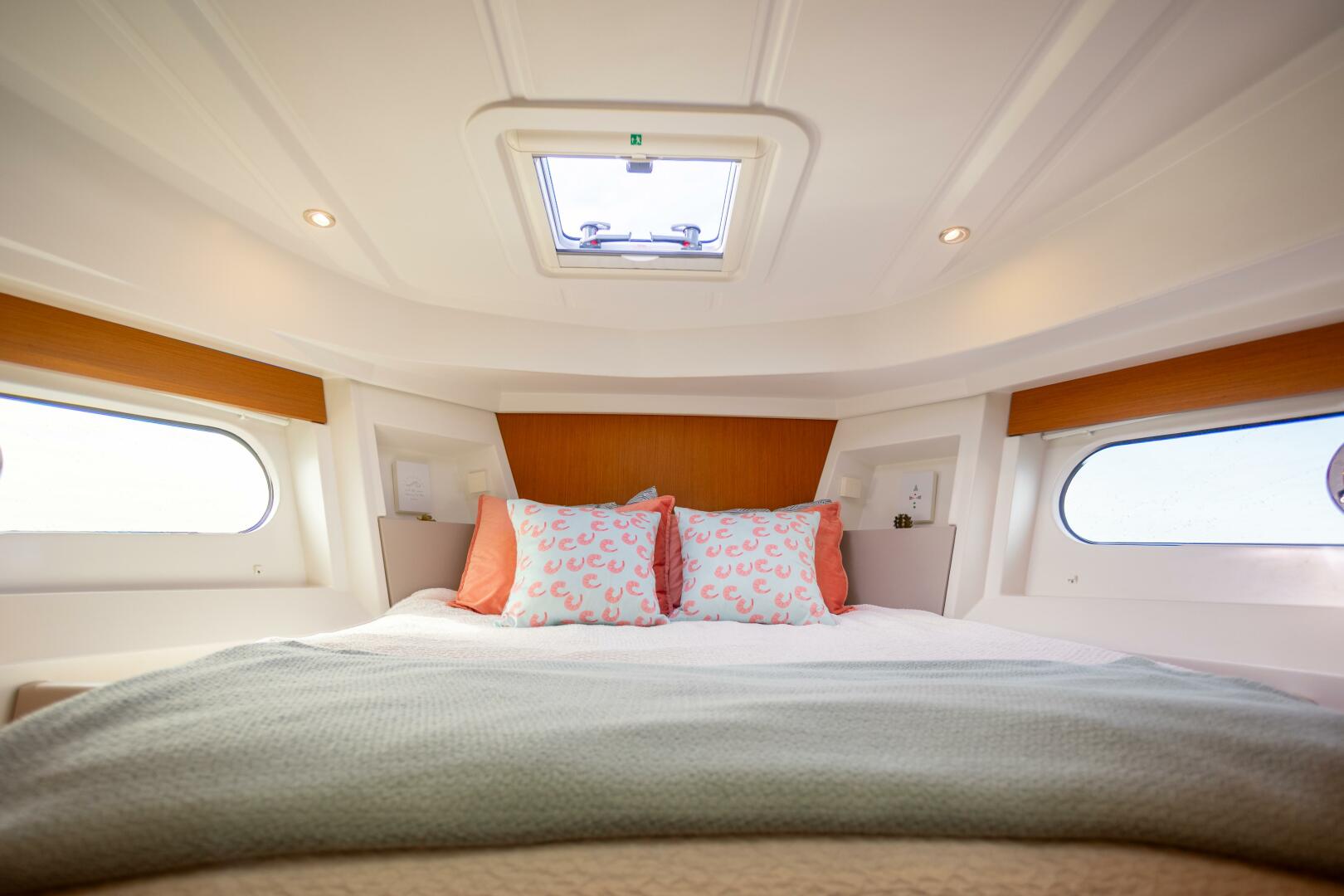 Everything Is Fine 30ft Beneteau Yacht For Sale