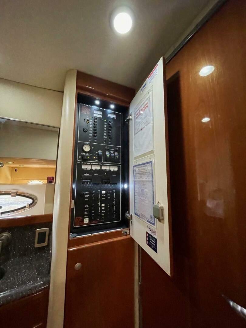 Formula 45 Yacht BenThere- Control Panel