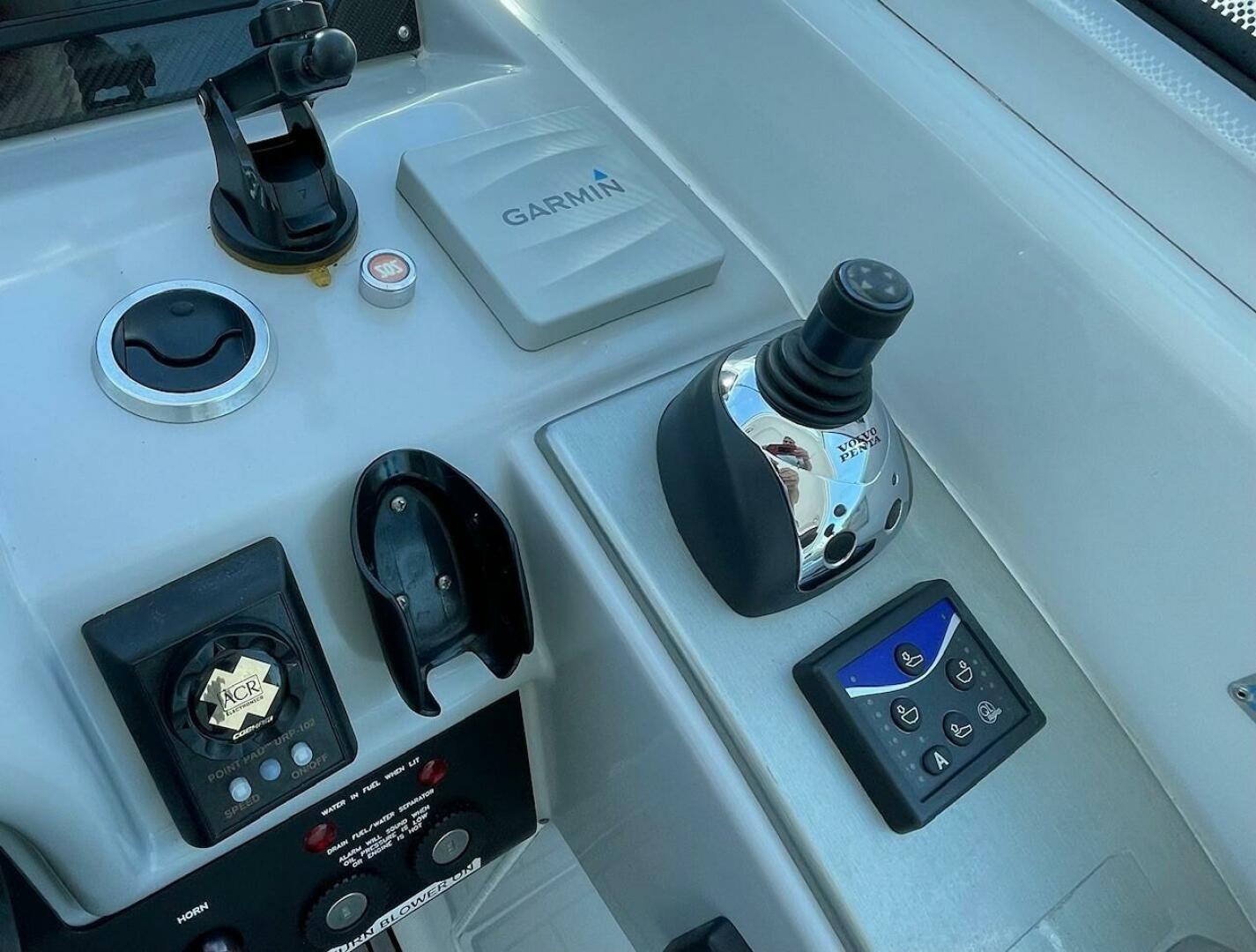 Formula 45 Yacht BenThere- Helm
