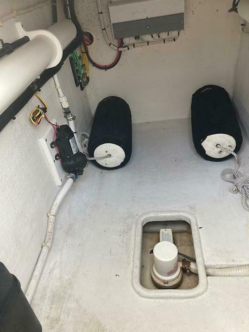 Susan Dee 32ft Jarrett Bay Yacht For Sale