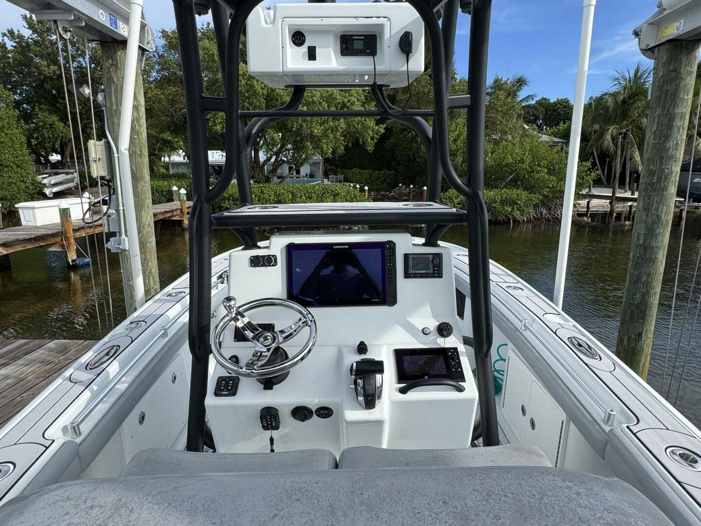 26ft Yellowfin Yacht For Sale