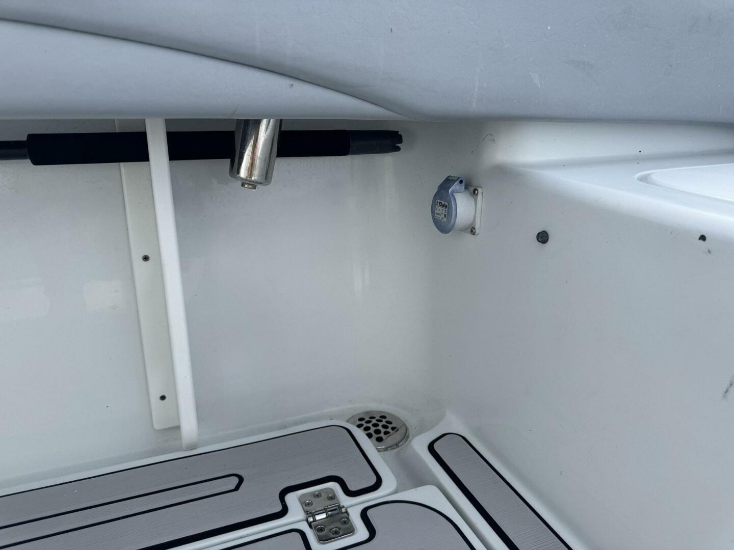 26ft Yellowfin Yacht For Sale