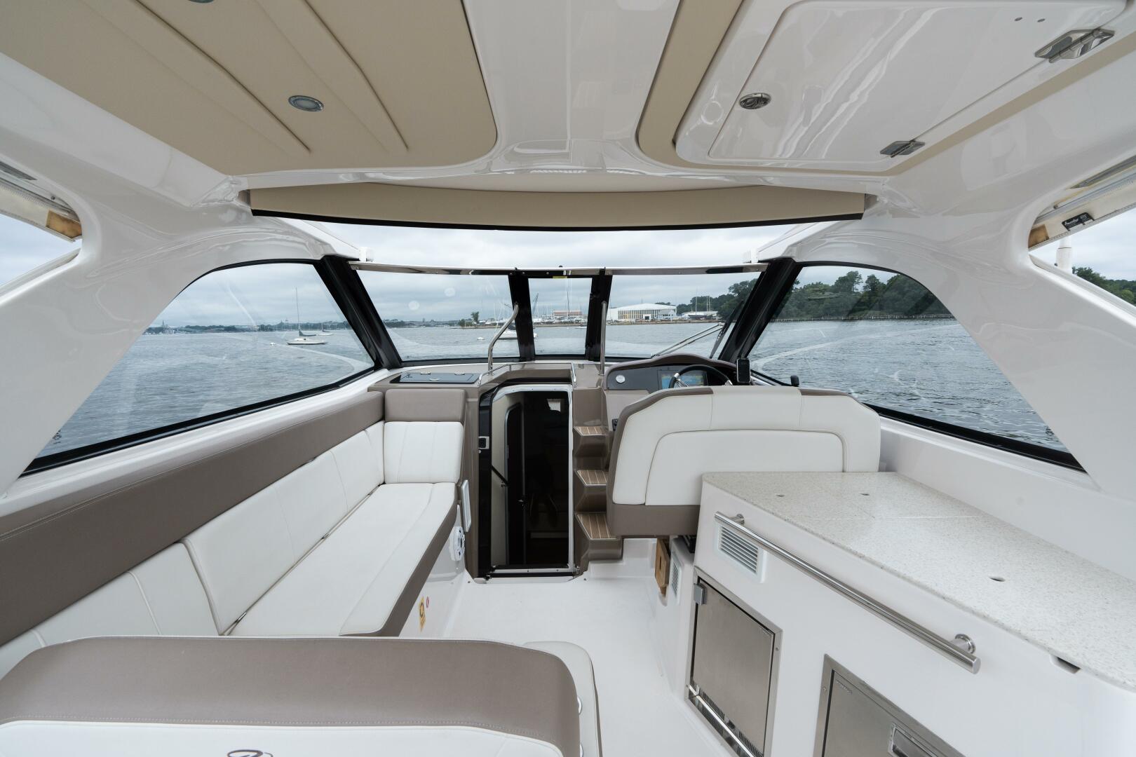 35ft Regal Yacht For Sale