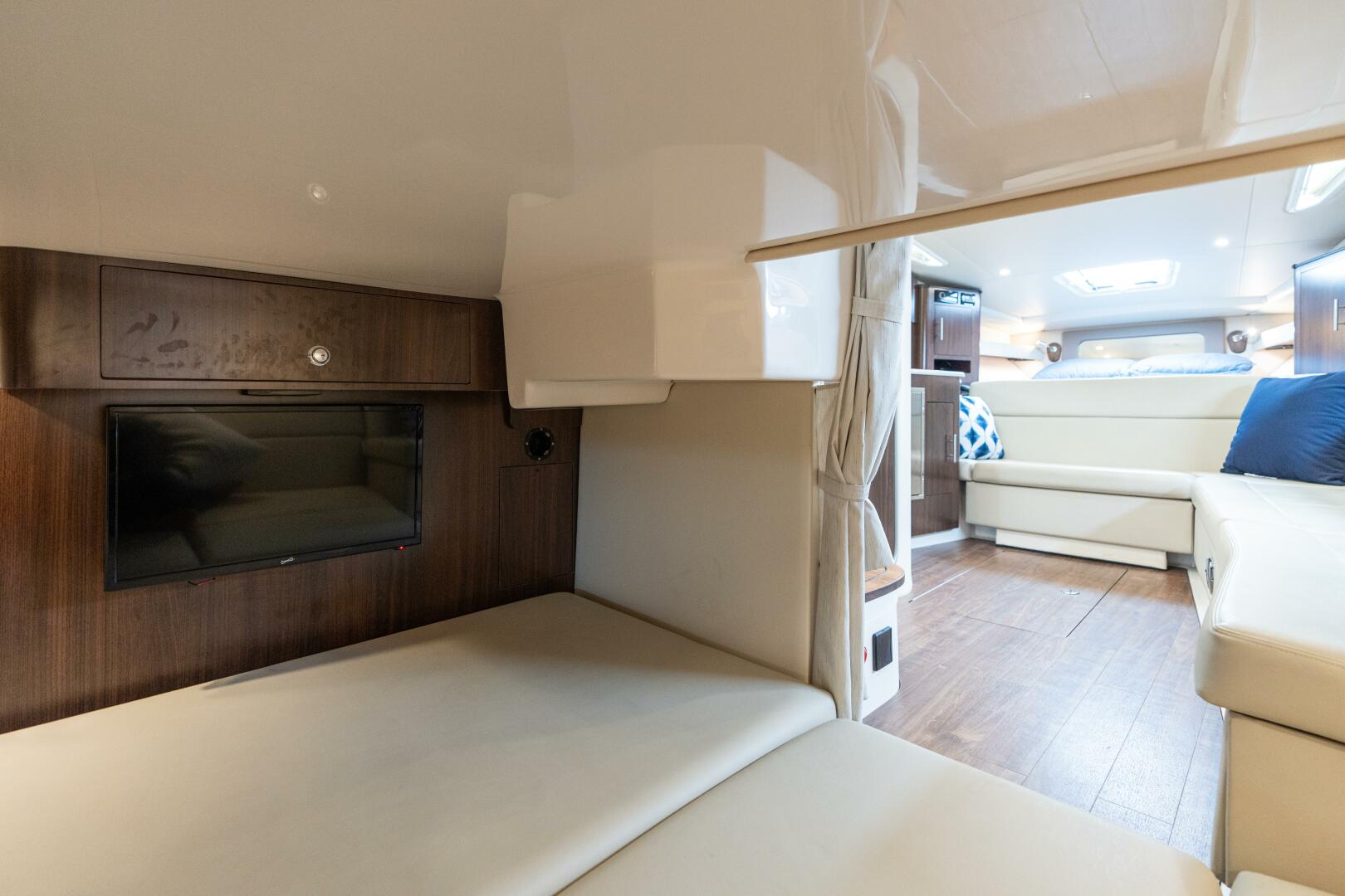 35ft Regal Yacht For Sale
